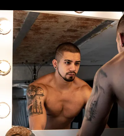 OnlyFans cuenta zequi3003 header 2