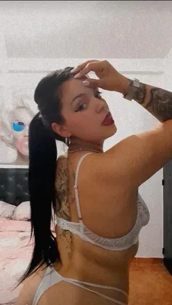 OnlyFans cuenta vikysexxx avatar 1