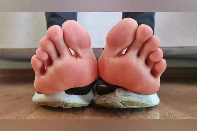 OnlyFans cuenta goddesselisaa header 2
