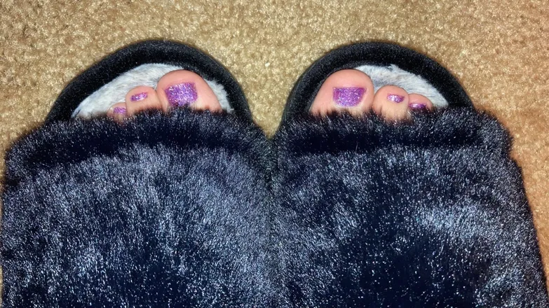 OnlyFans cuenta tinycutetoez header 2