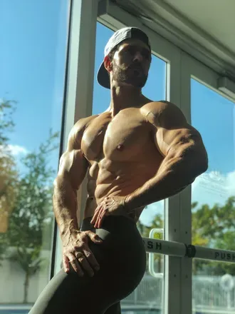 OnlyFans account  musclebuttguy avatar 1