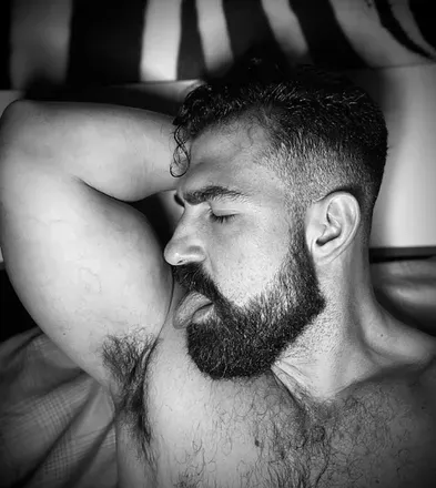 OnlyFans cuenta thebeardedfeetking header 2