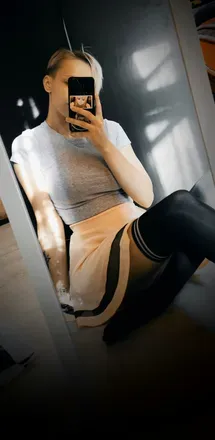OnlyFans cuenta neonvixa avatar 1