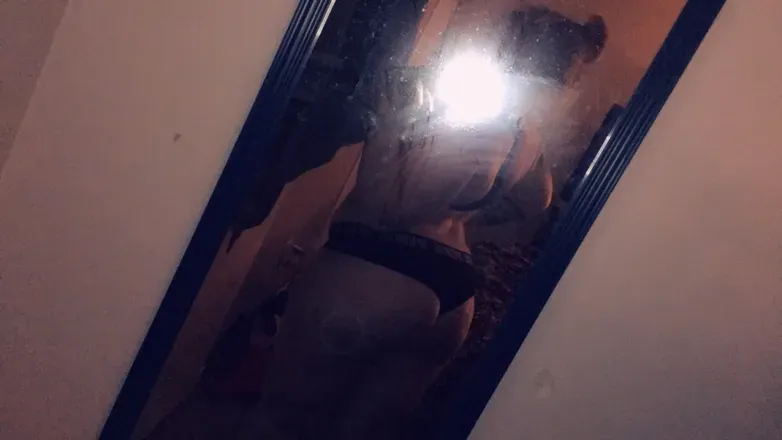 OnlyFans cuenta hell_fire_liz1512 avatar 1