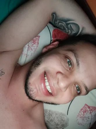 OnlyFans cuenta zoehewer93 header 2