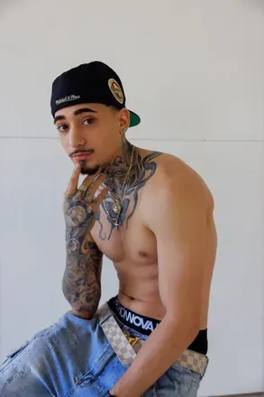 OnlyFans cuenta strip4jon header 2