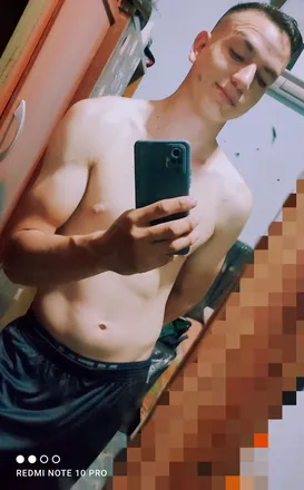 OnlyFans cuenta ulises220698 header 2