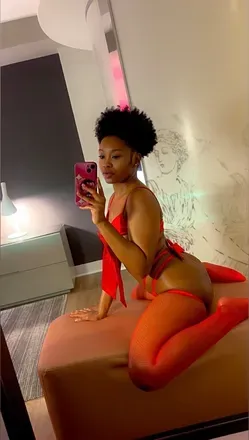 OnlyFans cuenta sexithesubmissive avatar 1