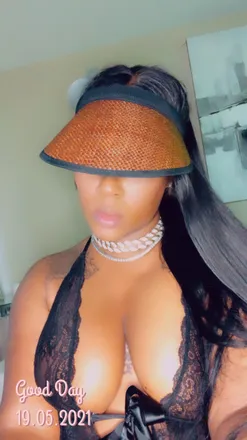 OnlyFans cuenta lovelylatoi header 2