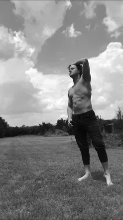 OnlyFans cuenta r-i-p header 2
