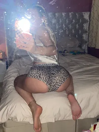 OnlyFans cuenta notyourgirlv header 2
