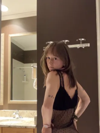 OnlyFans cuenta hazel.stella.vlogs header 2
