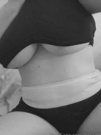 OnlyFans cuenta yiyi_uwu avatar 1