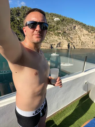 OnlyFans cuenta bottomsupbrad header 2