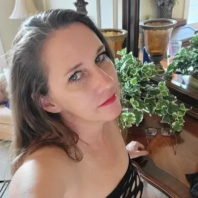 OnlyFans account  lovelylunasden avatar 1