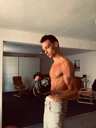 OnlyFans cuenta alessandro222 header 2