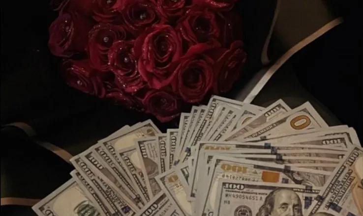 OnlyFans account  payqueenvic header 2