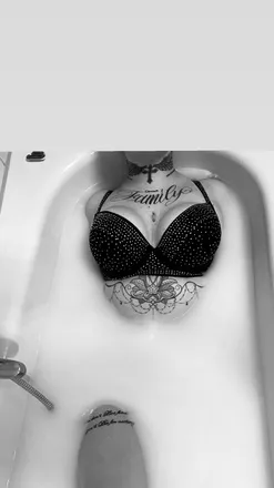 OnlyFans cuenta lisarawwr header 2