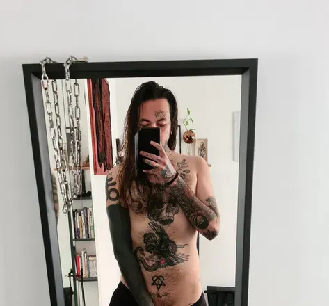 OnlyFans cuenta yungtitani avatar 1