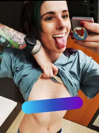 OnlyFans cuenta fueledbyfiona avatar 1