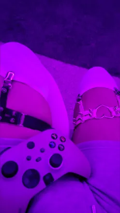 OnlyFans cuenta step_on_my_tail header 2