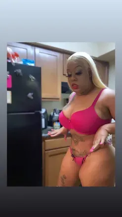 OnlyFans cuenta shemeka123 avatar 1