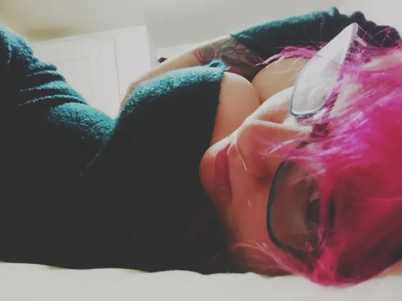 OnlyFans cuenta squishyrae header 2