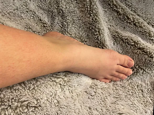 OnlyFans cuenta onlyfeet1013 header 2