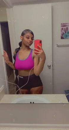 OnlyFans cuenta leshayyyy header 2