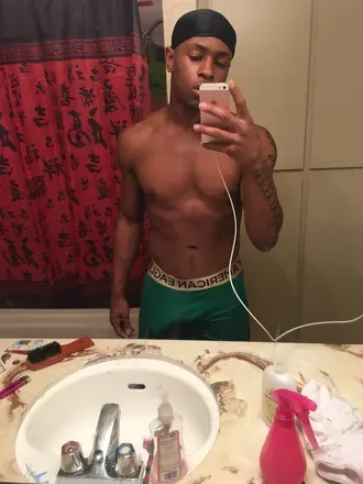 OnlyFans cuenta pussifinda avatar 1