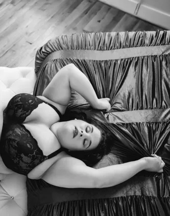 OnlyFans account  brunettetanbeau header 2