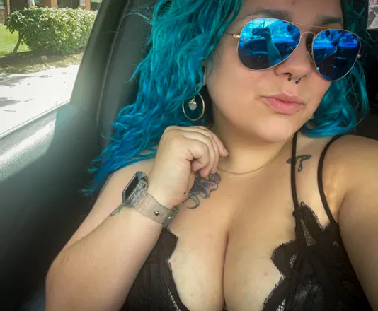 OnlyFans cuenta bustybaileyx0 header 2