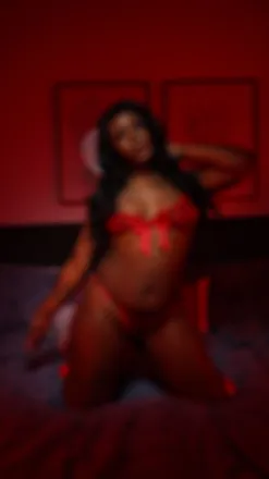 OnlyFans cuenta darkskinkeesha header 2