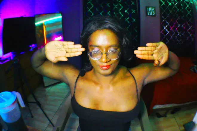 OnlyFans cuenta naomifux avatar 1