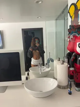 OnlyFans cuenta mollyexclusives header 2