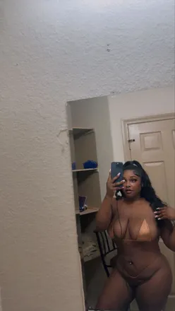 OnlyFans cuenta monalee89 avatar 1