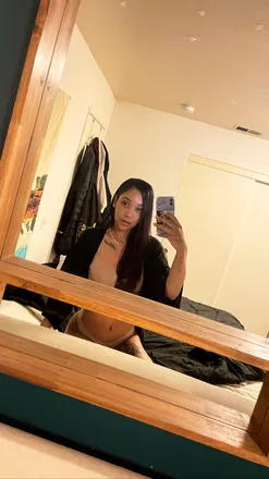 OnlyFans cuenta prettymfnelly header 2