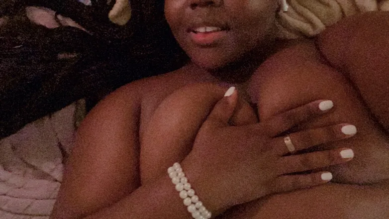 OnlyFans account  queeniekingston header 2