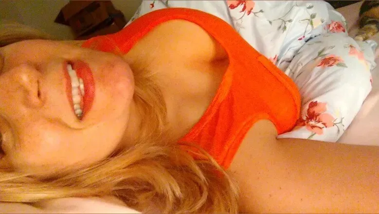OnlyFans cuenta honeyhello header 2