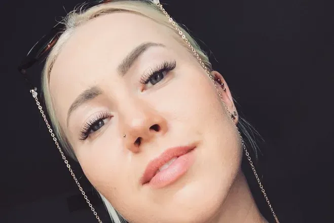 OnlyFans cuenta mimozella header 2