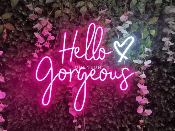 OnlyFans cuenta mayastallion header 2