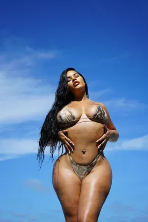 OnlyFans account  officiallateyshagrace avatar 1
