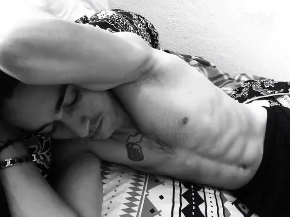 OnlyFans cuenta h3nryst4rk avatar 1