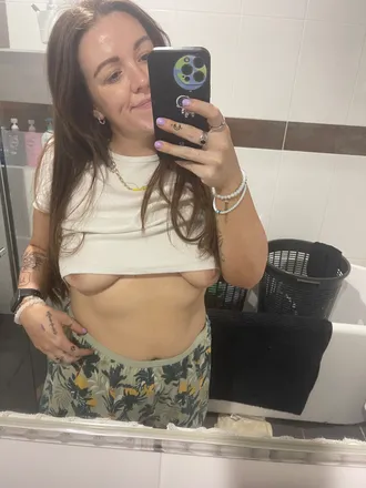 OnlyFans cuenta sj_thescarlet header 2