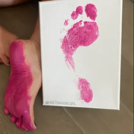 OnlyFans cuenta feetbarbiegirl avatar 1