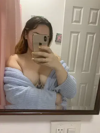 OnlyFans account  roxydevoe avatar 1