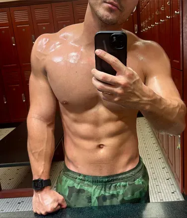 OnlyFans cuenta thesexybackpacker avatar 1