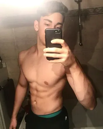 OnlyFans account  simokapata avatar 1