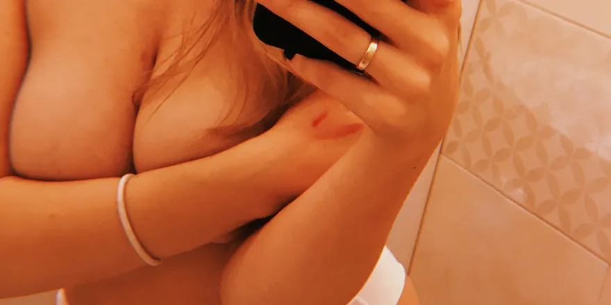 OnlyFans cuenta elliesage header 2