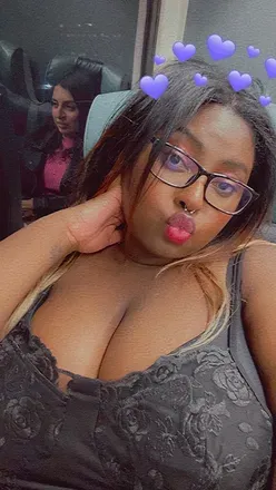 OnlyFans account  lonelyrosexo avatar 1